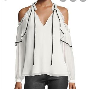 Parker Shoulder Cutout top - M 🖤🤍